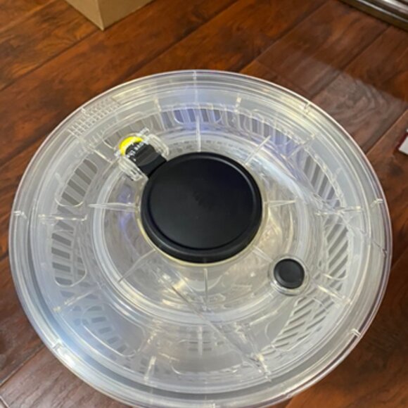 Cook's large stainless steel salad spinner.  ( new with box) - Picture 4 of 11
